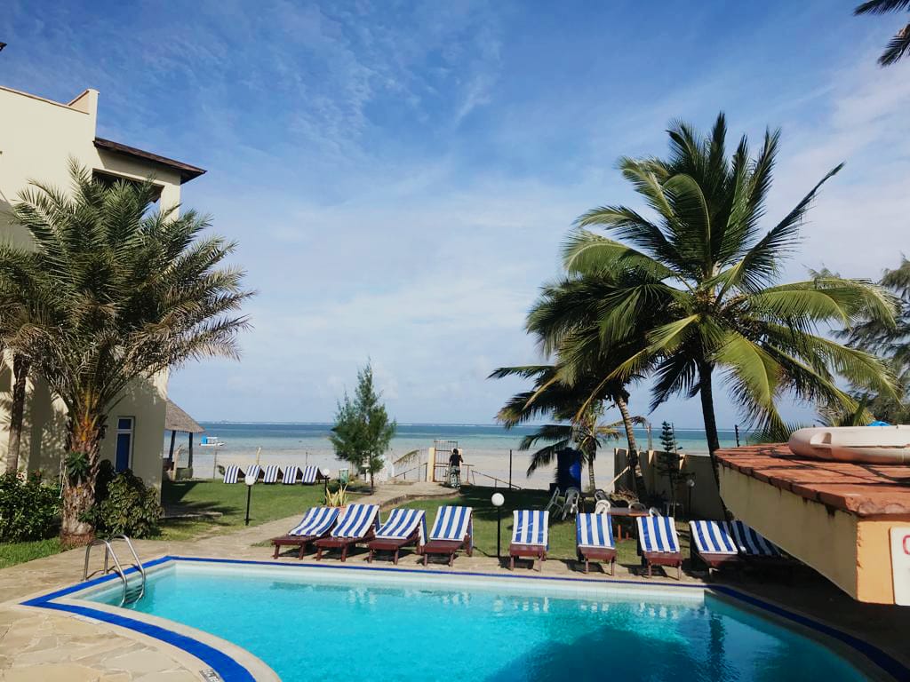 Where to stay in Mombasa Azul Margarita Beach Resort. kemzykemzy