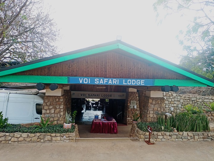 Voi Safari Lodge - Tsavo East National Park